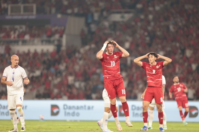 Babak Extra Time Ekspresi Ole Romeny dan Mitchell Baker pada laga final FIFA ASEAN Cup 2026 antara Timnas Indonesia vs Thailand (c) Budy Santoso