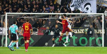 Hasil Udinese vs Roma: Mengamuk di Babak Pertama, Giallorossi Menang Telak 5-2 Hasil Udinese vs Roma: Mengamuk di Babak Pertama, Giallorossi Menang Telak 5-2