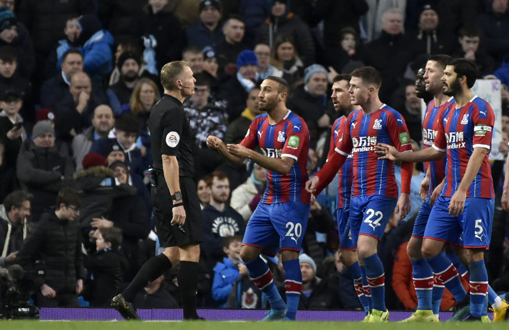 Manchester City Tertahan di Etihad