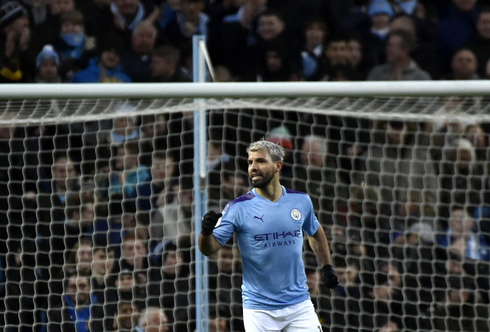 Manchester City Tertahan di Etihad