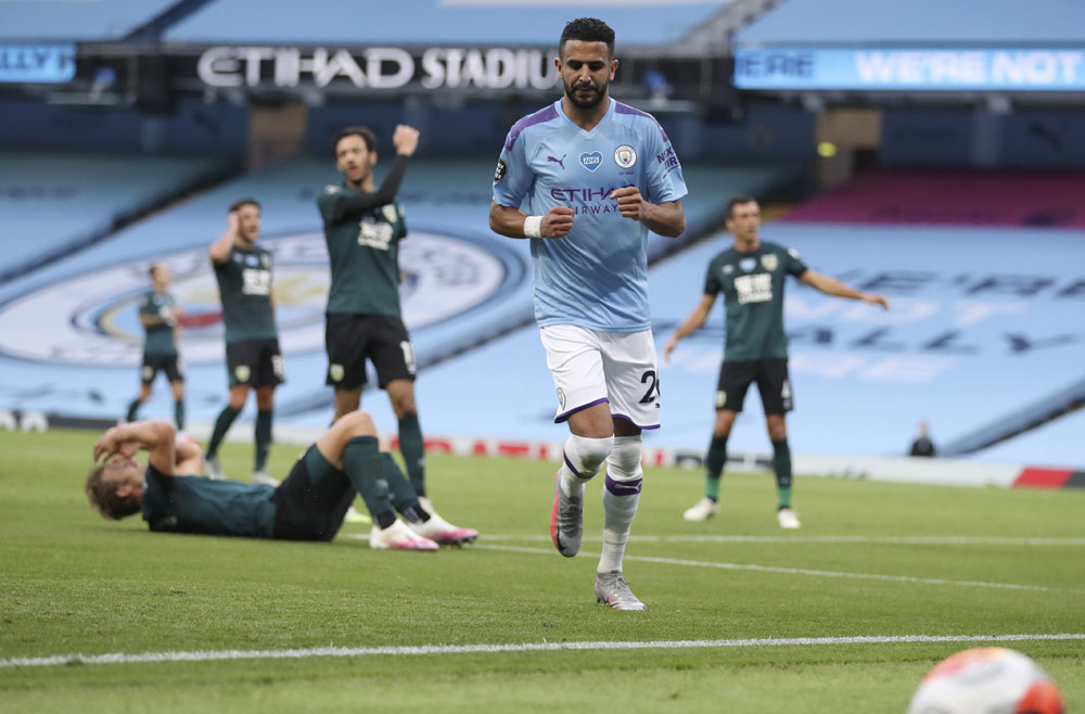 Burnley Digulung Ombak Manchester City