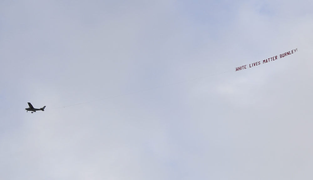 Burnley Digulung Ombak Manchester City