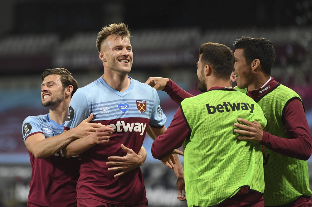 West Ham Hentikan Tren Menang Chelsea