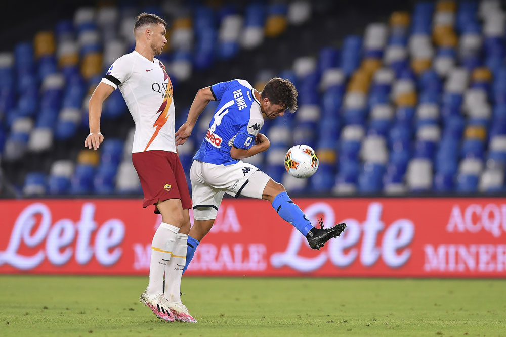 Napoli Kalahkan AS Roma 2-1