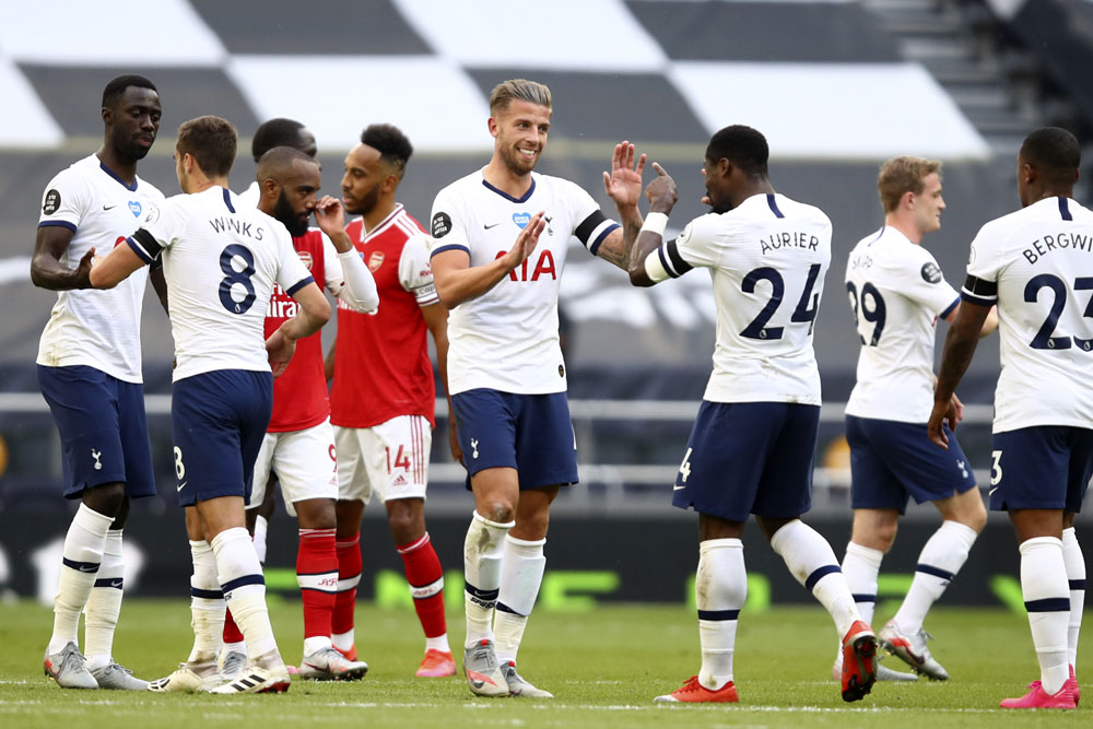 Tottenham Menangi Derby London Utara