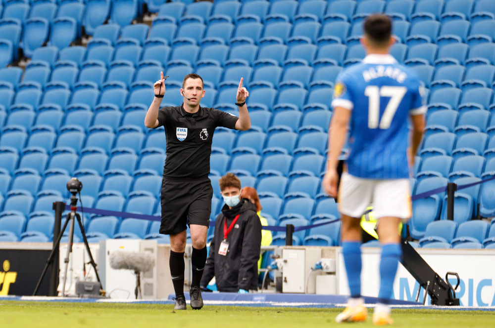 Dramatis, Manchester United Kalahkan Brighton