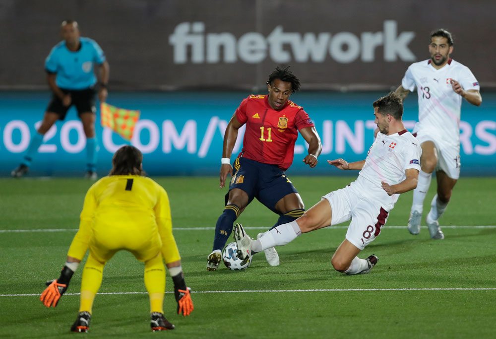 Kalahkan Swiss, Mikel Oyarzabal jadi Pahlawan Spanyol