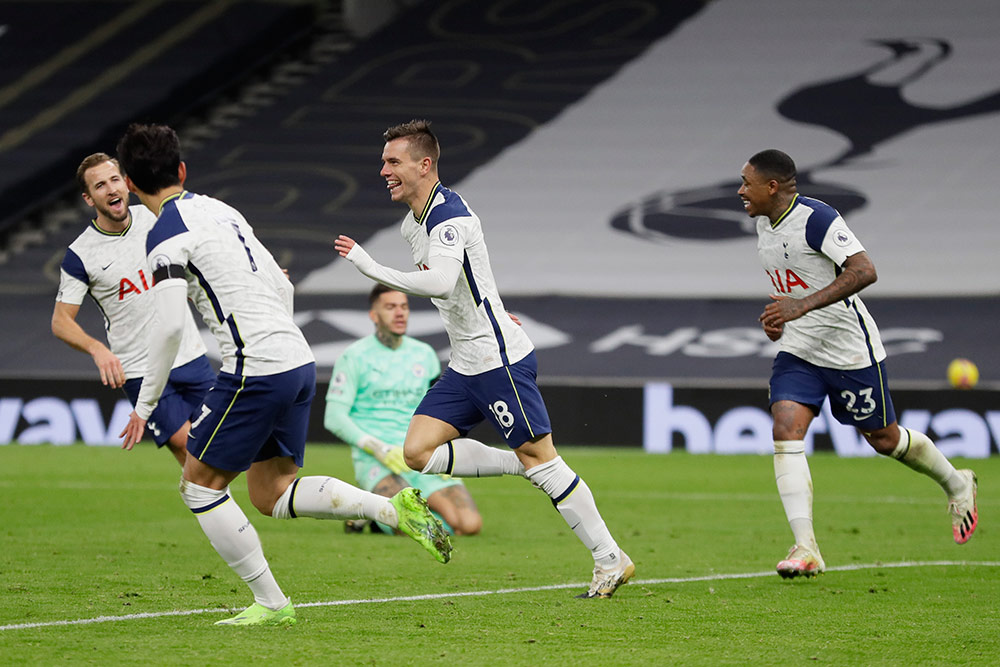 Tottenham Sikat Manchester City 2-0