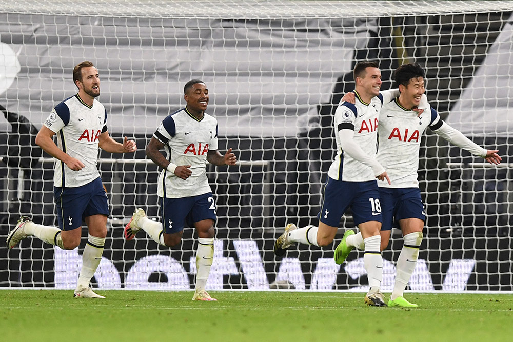 Tottenham Sikat Manchester City 2-0