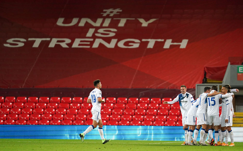 Anfield Tertunduk di Tangan Atalanta