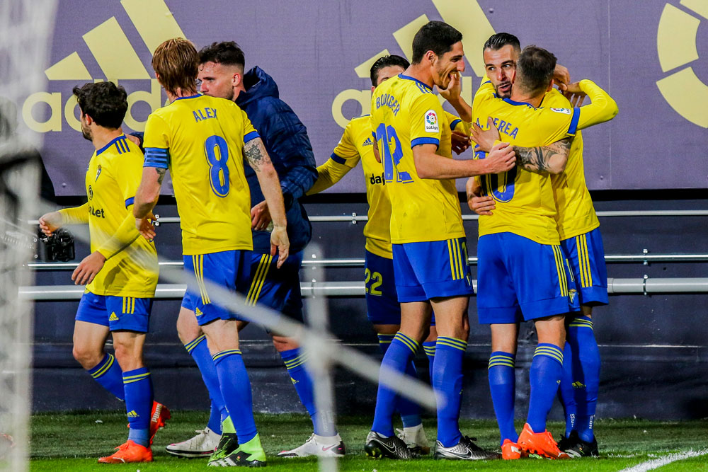 Ketika Barca Tertunduk di Markas Cadiz