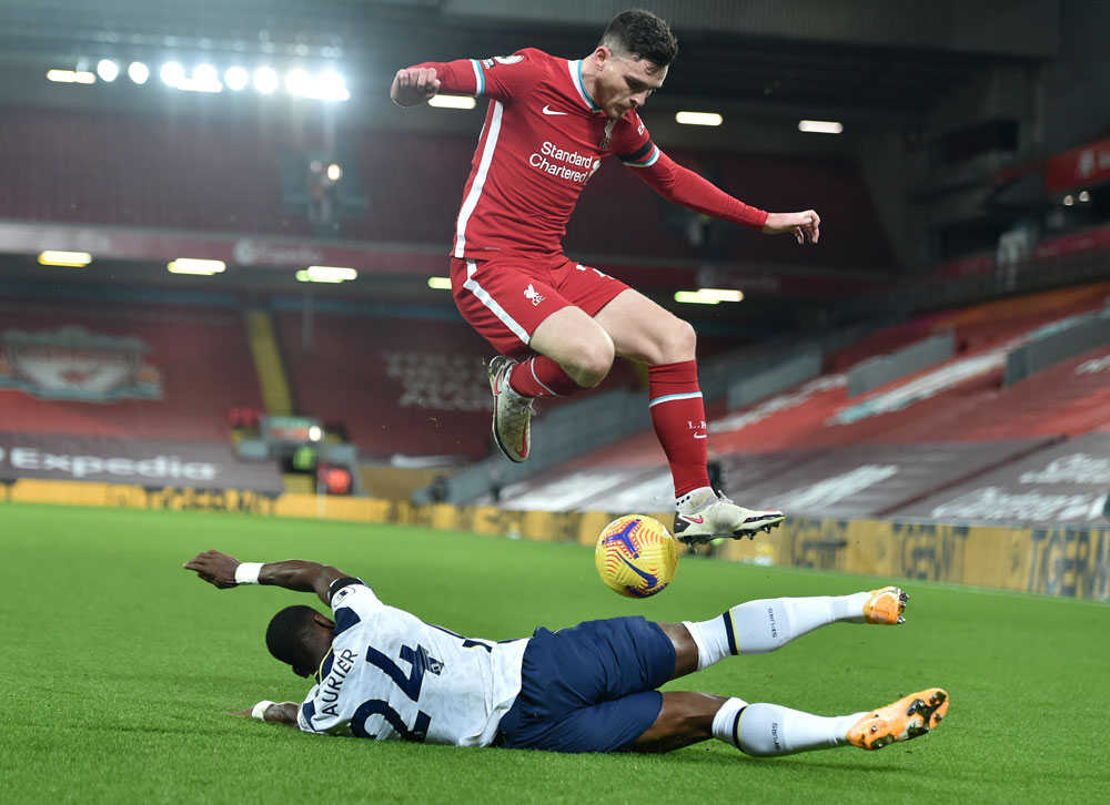 Gol Firmino Bikin Tottenham Gigit Jari di Anfield