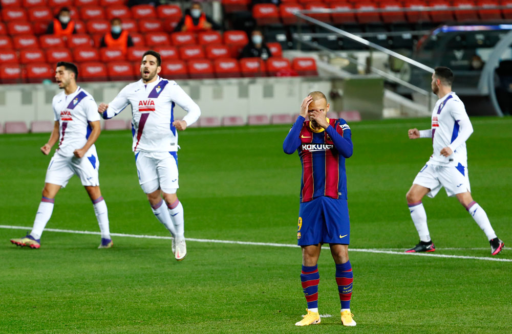 Eibar Tahan Imbang Barca di Camp Nou