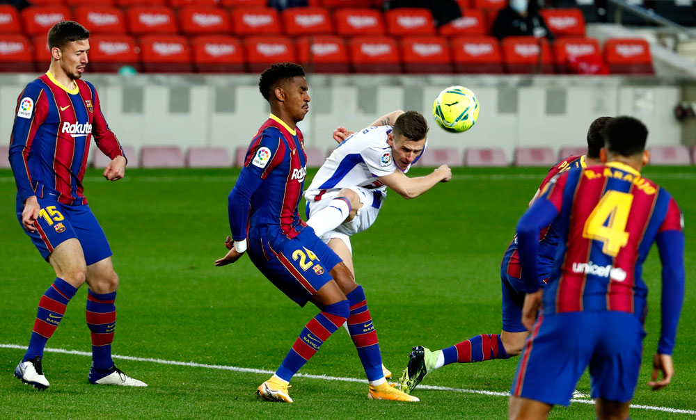 Eibar Tahan Imbang Barca di Camp Nou