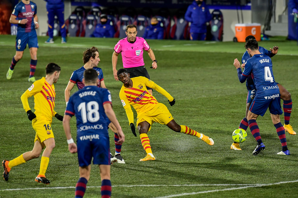 Barca Susah Payah Kalahkan Huesca