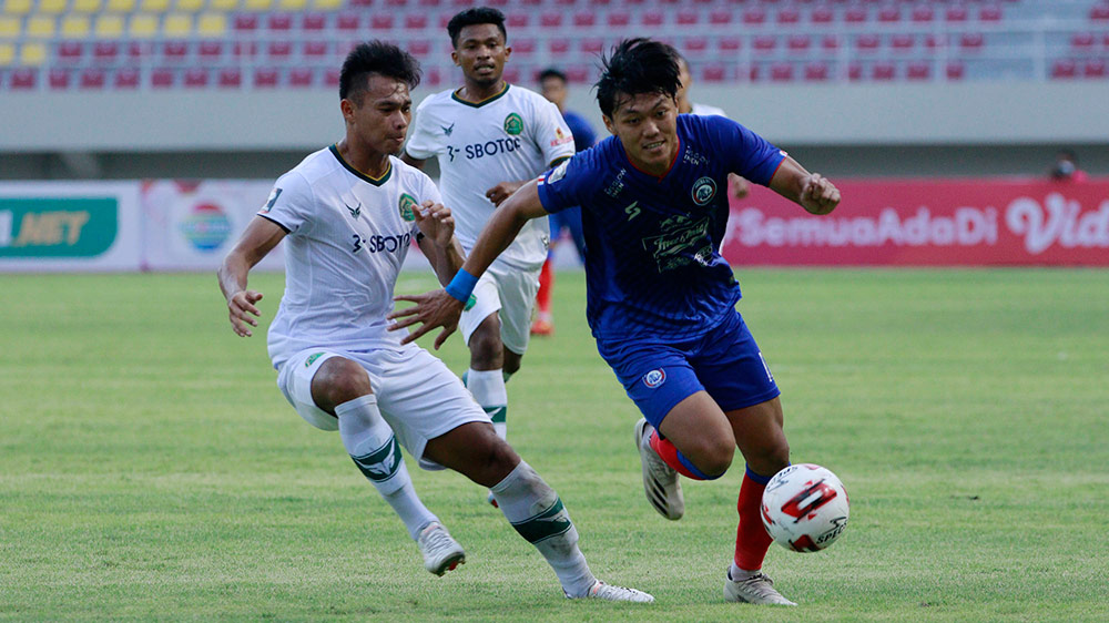 Duel Arema vs Persikabo 1973 Berakhir Tanpa Pemenang