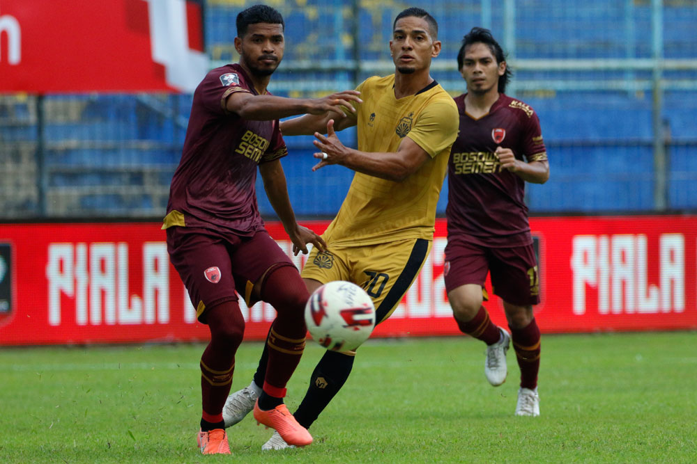 PSM Makassar vs Bhayangkara Solo FC Berakhir 1-1
