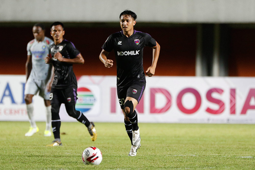 Ezra Walian Cetak Gol, Persib Hajar Persita Tangerang