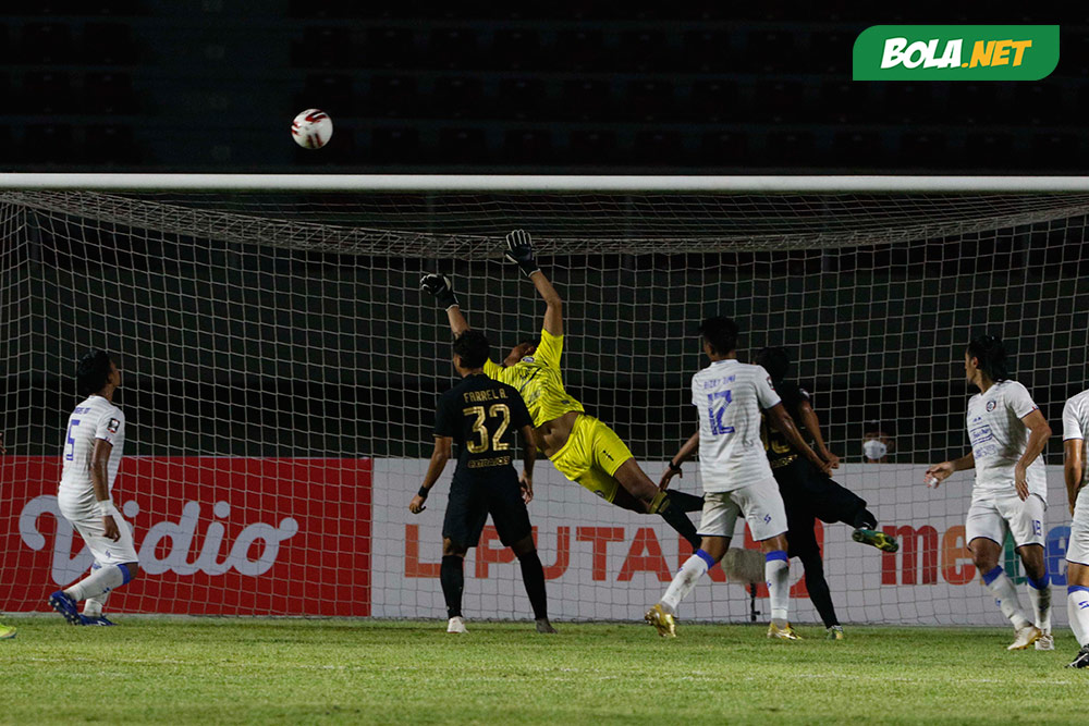 Arema Angkat Koper Lebih Awal dari Piala Menpora 2021