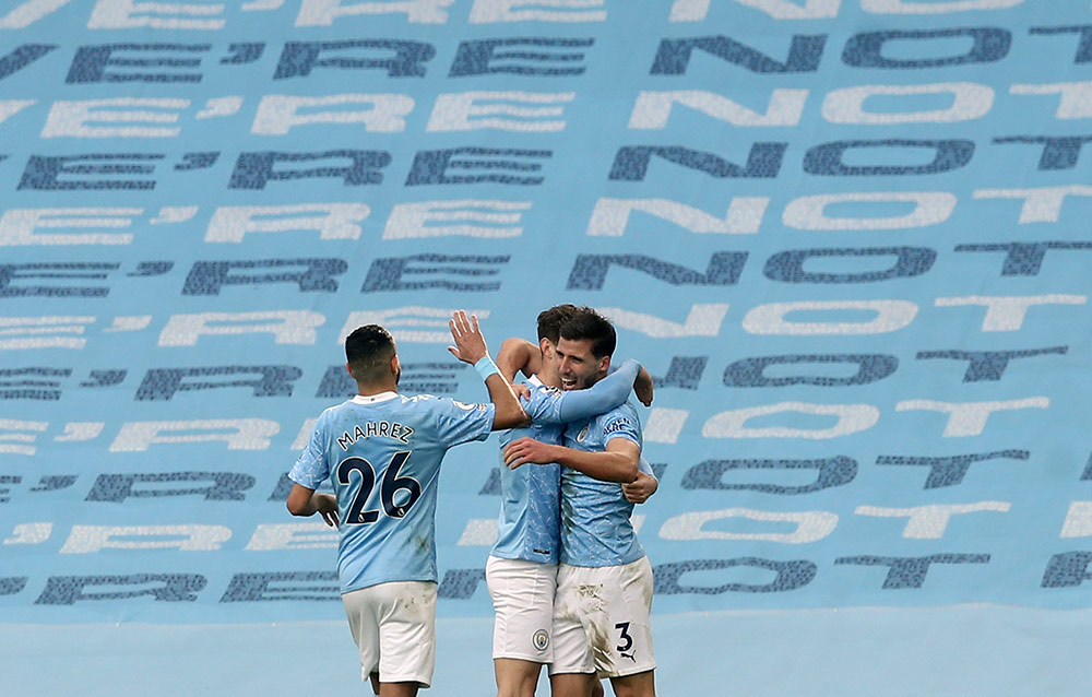 Duo Bek jadi Bintang Kemenangan Manchester City