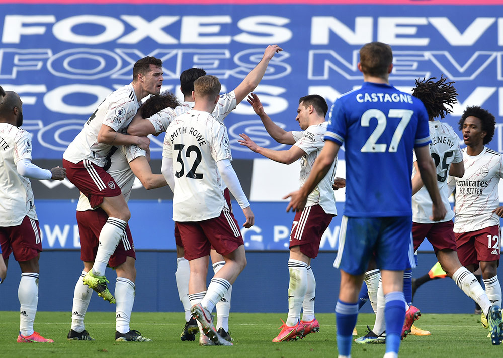 Arsenal Bangkit di Markas Leicester City