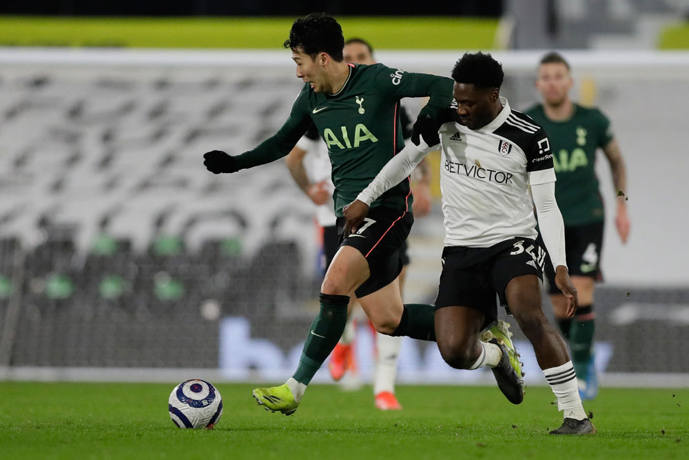 Gol Bunuh Diri Menangkan Tottenham di Markas Fulham