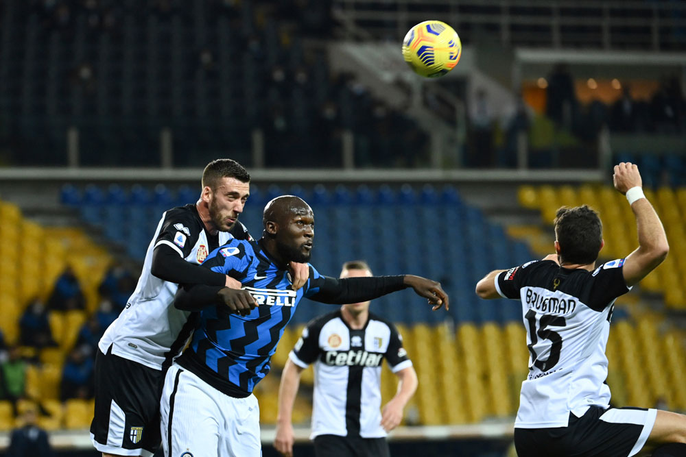 Alexis Sanchez Pimpin Inter Milan Bungkam Parma