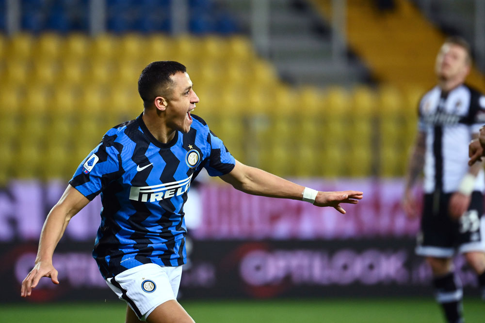Alexis Sanchez Pimpin Inter Milan Bungkam Parma