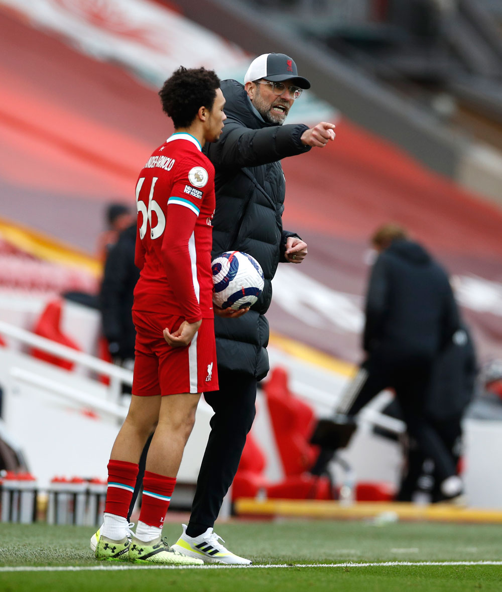 Ketika Anfield Justru Jadi Tempat Pesta Para Tamu