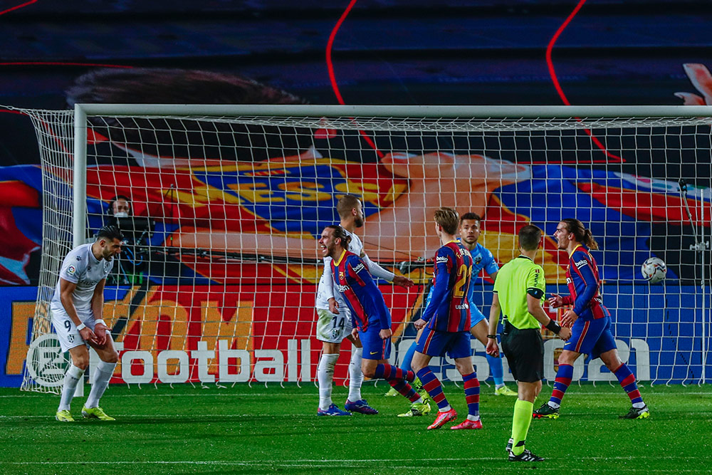 Barca Hajar Huesca, Messi Menggila