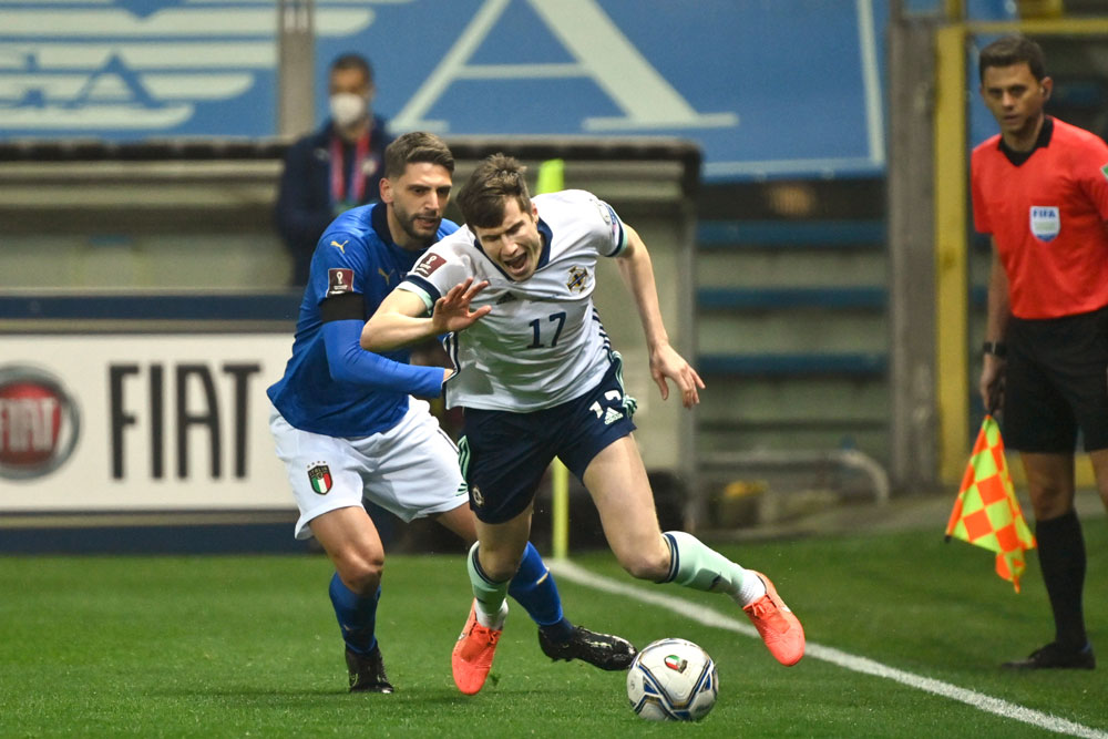 Italia Berjaya Lawan Irlandia Utara