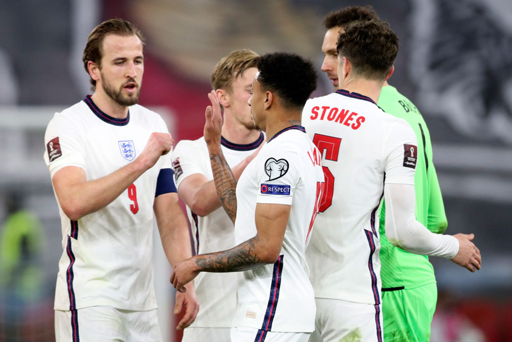 Kane dan Mount Bersinar, Inggris Gilas Albania