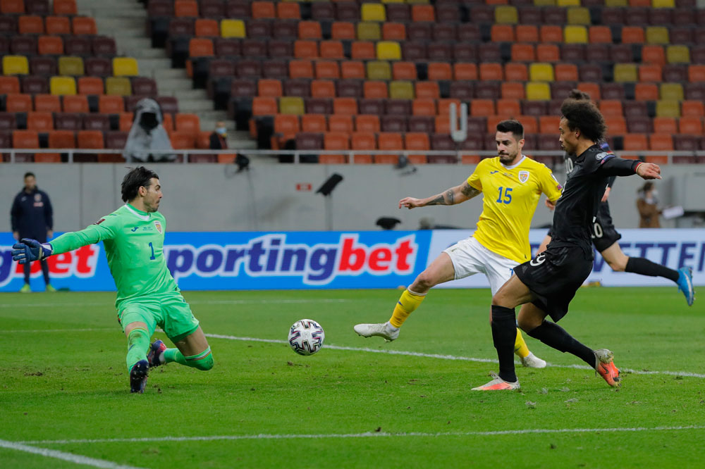 Serge Gnabry Jadi Pahlawan Jerman Melawan Rumania