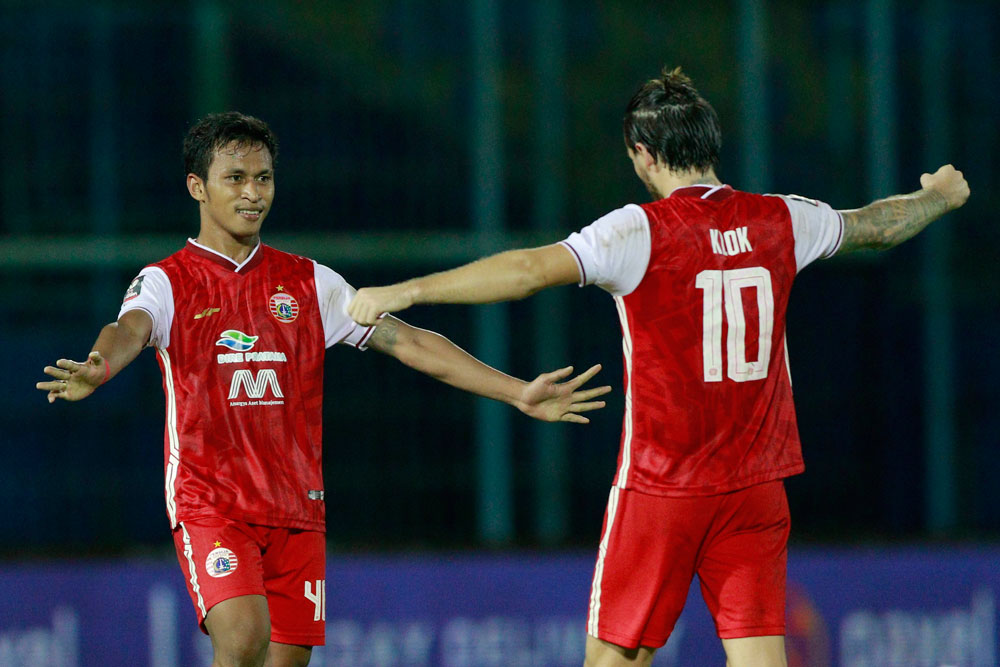 Dramatis, Persija Lolos Sebagai Juara Grup B