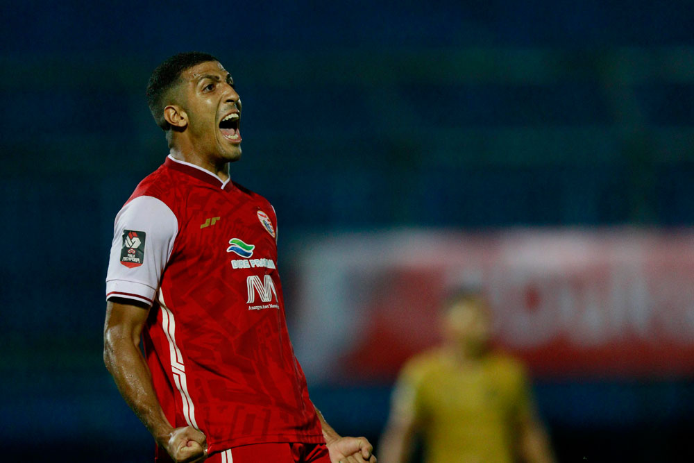 Dramatis, Persija Lolos Sebagai Juara Grup B