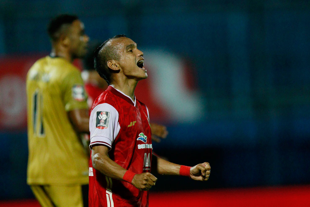 Dramatis, Persija Lolos Sebagai Juara Grup B