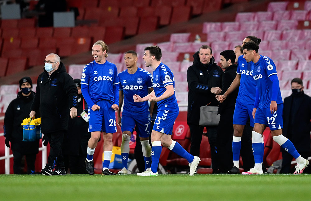 Blunder Bernd Leno Bikin Arsenal Gigit Jari