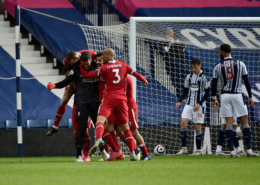 Alisson Cetak Gol Dramatis, Liverpool Menang