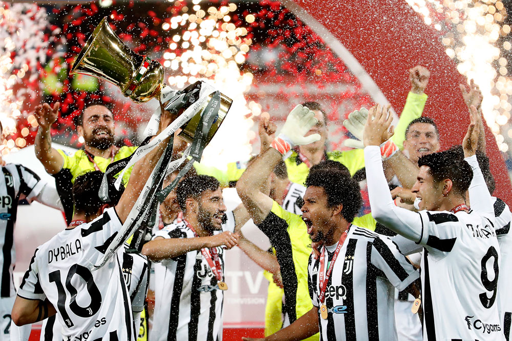 Final Coppa Italia: Pesta Juara Juventus Final Coppa Italia: Pesta Juara Juventus