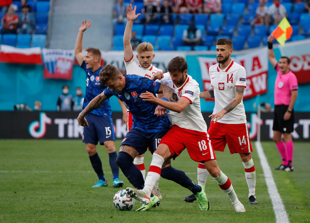 Langkah Goyah Polandia, Dikalahkan Slovakia di Laga Pertama