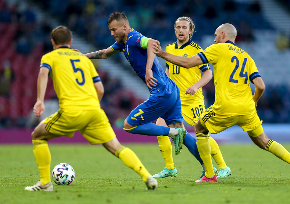 Ukraina Singkirkan Swedia dari Euro 2020 dengan Dramatis