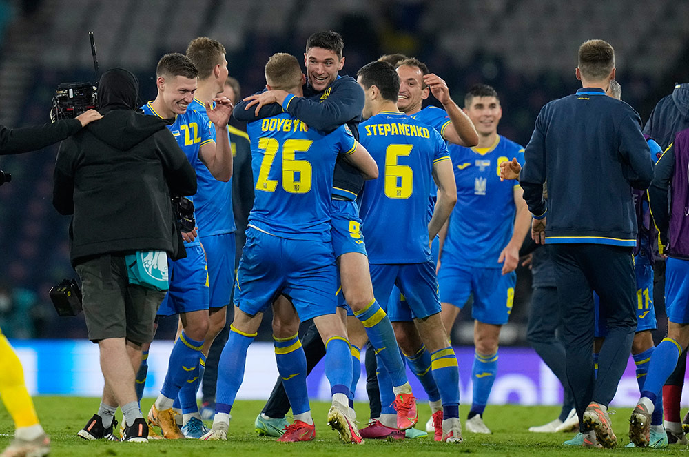 Ukraina Singkirkan Swedia dari Euro 2020 dengan Dramatis