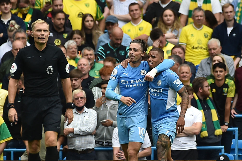 Bintang 5 Manchester City, Grealish Buka Keran Gol