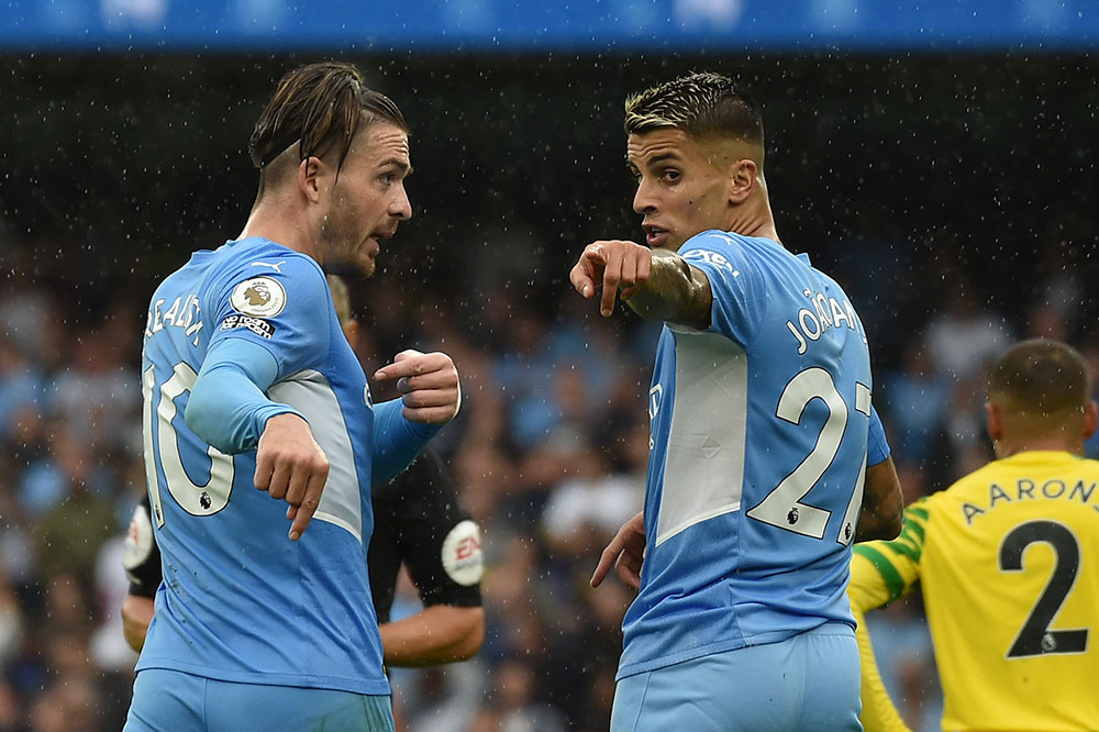 Bintang 5 Manchester City, Grealish Buka Keran Gol
