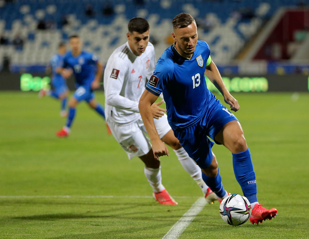 Spanyol Kalahkan Kosovo 2-0