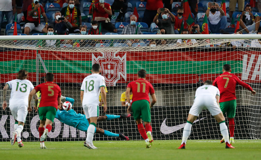 Jadi Pahlawan Portugal, Cristiano Ronaldo juga Ukir Rekor