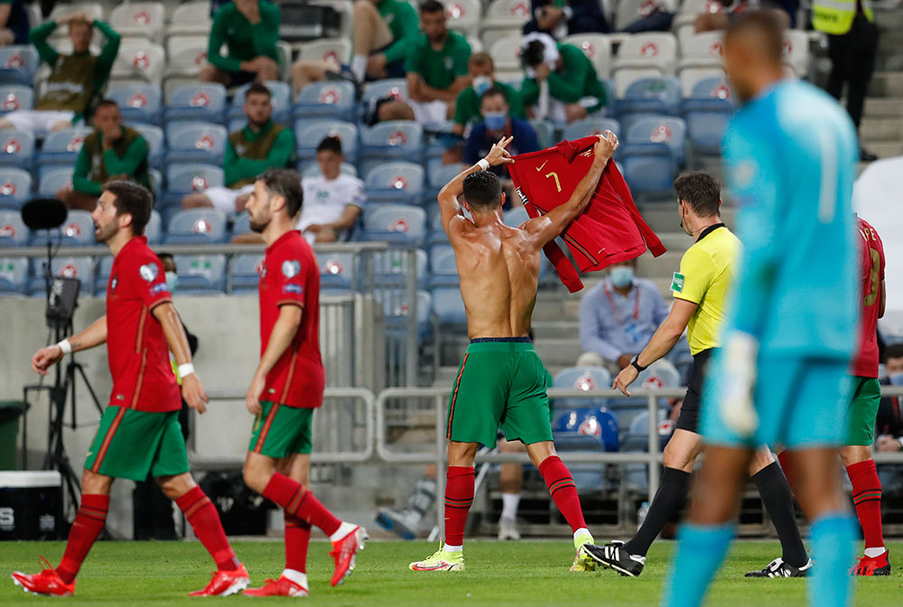 Jadi Pahlawan Portugal, Cristiano Ronaldo juga Ukir Rekor