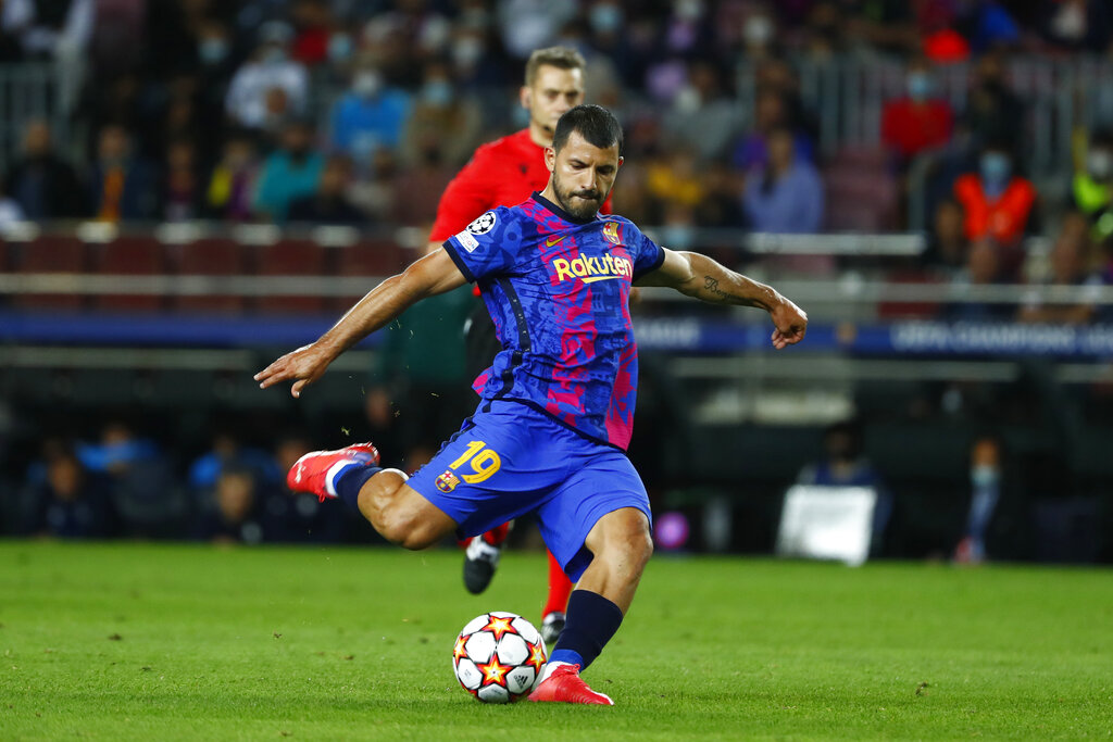 Gerard Pique Beri Barca Kemenangan Pertama di Liga Champions