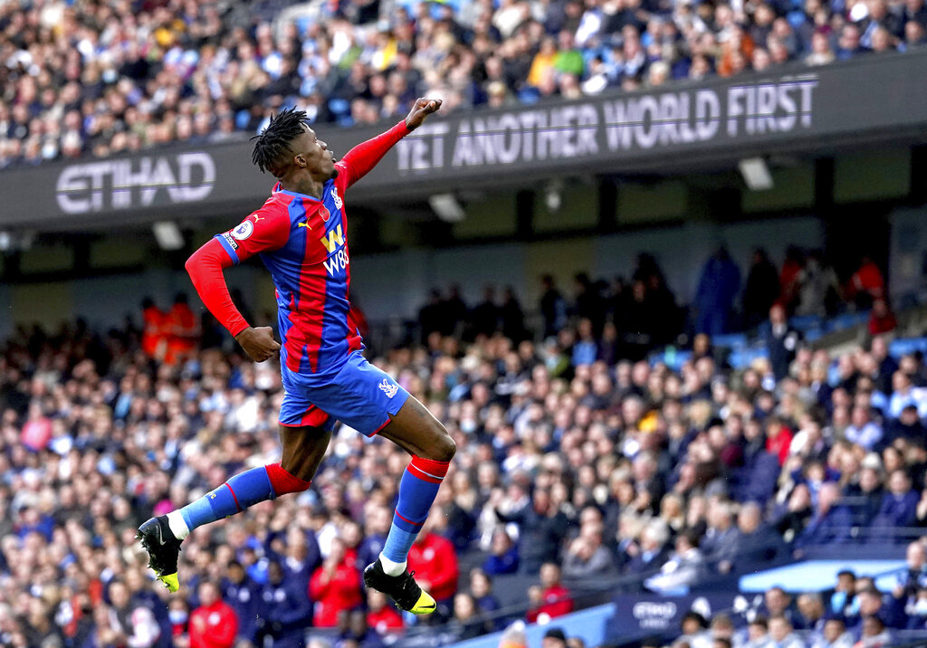 Crystal Palace Berpesta di Markas Man City