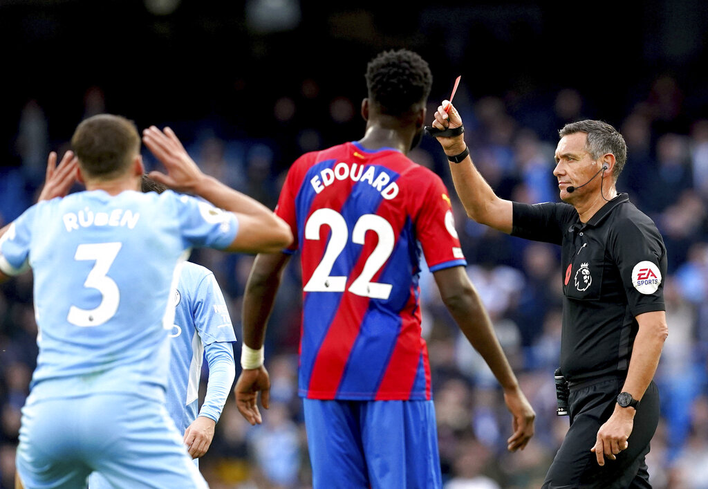Crystal Palace Berpesta di Markas Man City